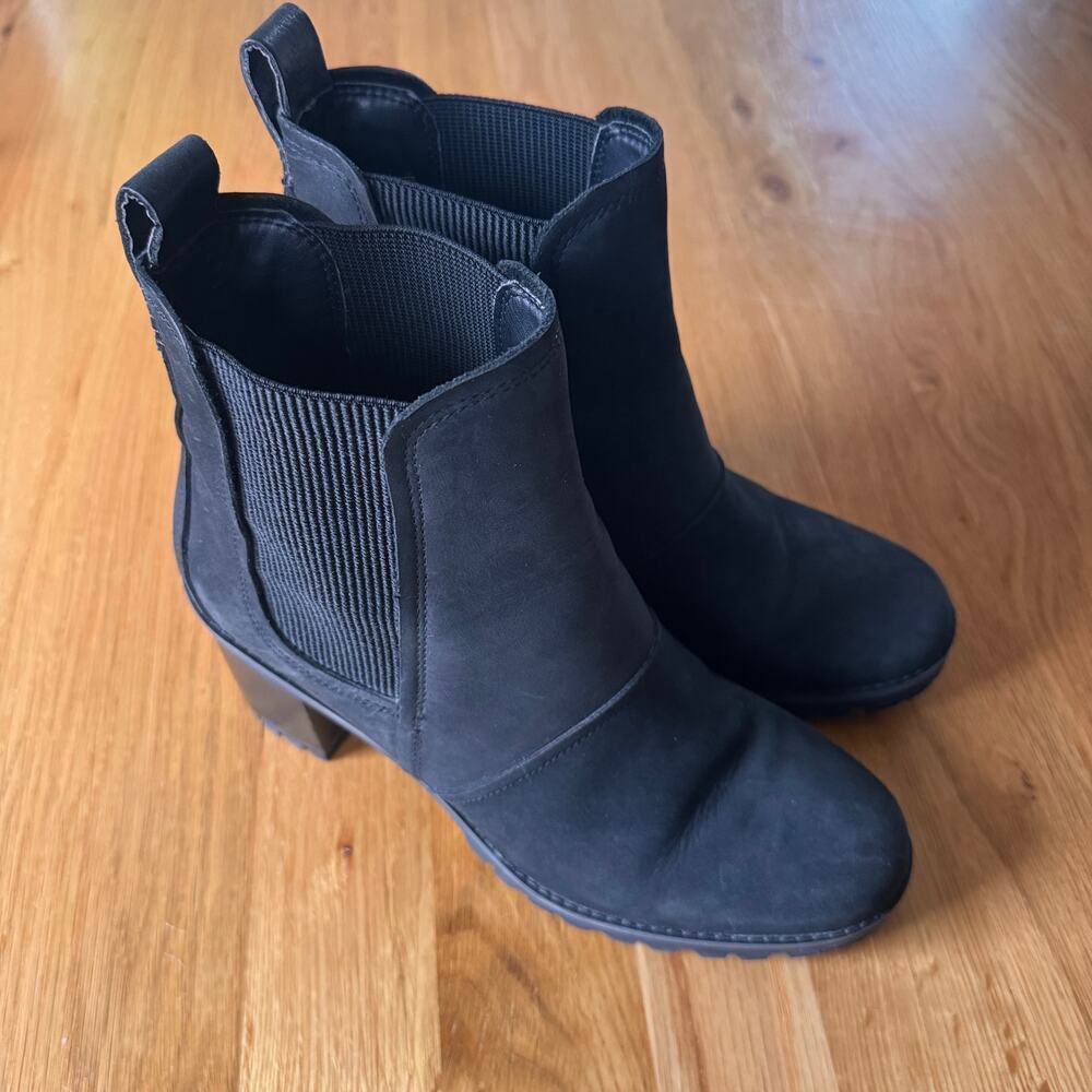 UGG Hazel Nubuck Leather Heeled Chelsea Boot Black Size 8 - Picture 9 of 12